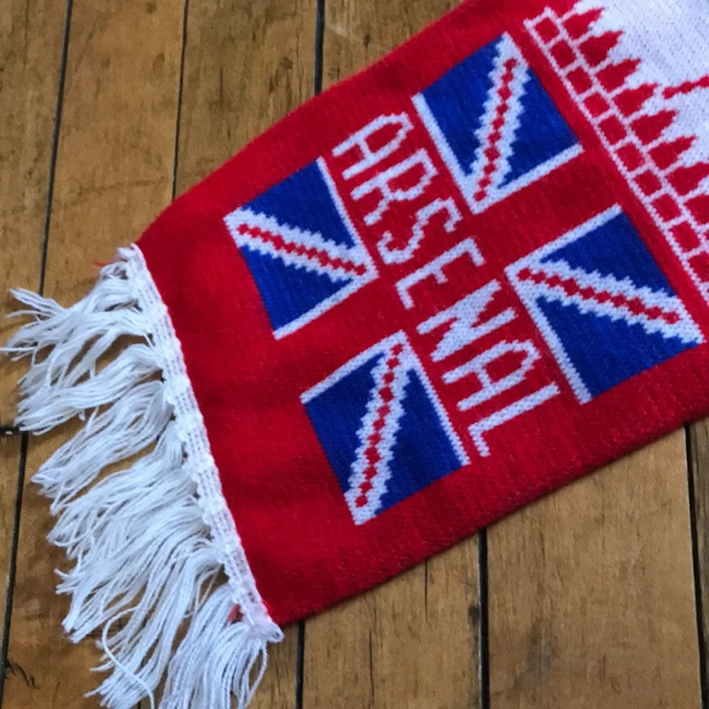 Red and‎ White Scarf